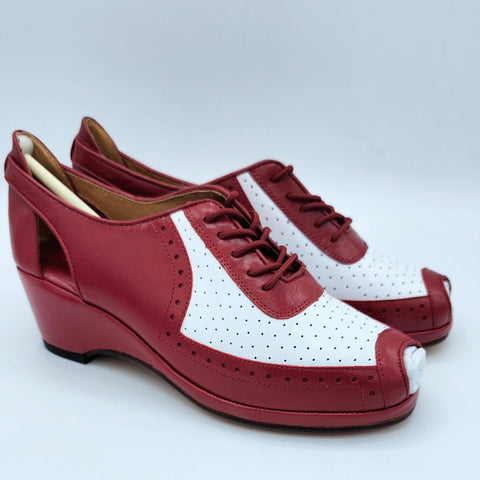 Black & White – Re-Mix Vintage Shoes