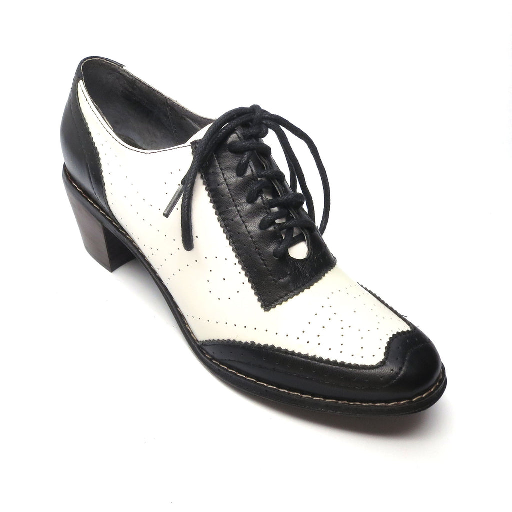 Boardwalk Black/White / 9 Boardwalk Black/White / 9