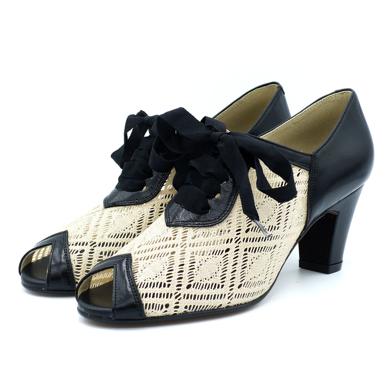 M.F.E Vintage Shoe Vintage 1980s Maud Frizon Lace Up Black Pumps Heels Shoes  main image 4