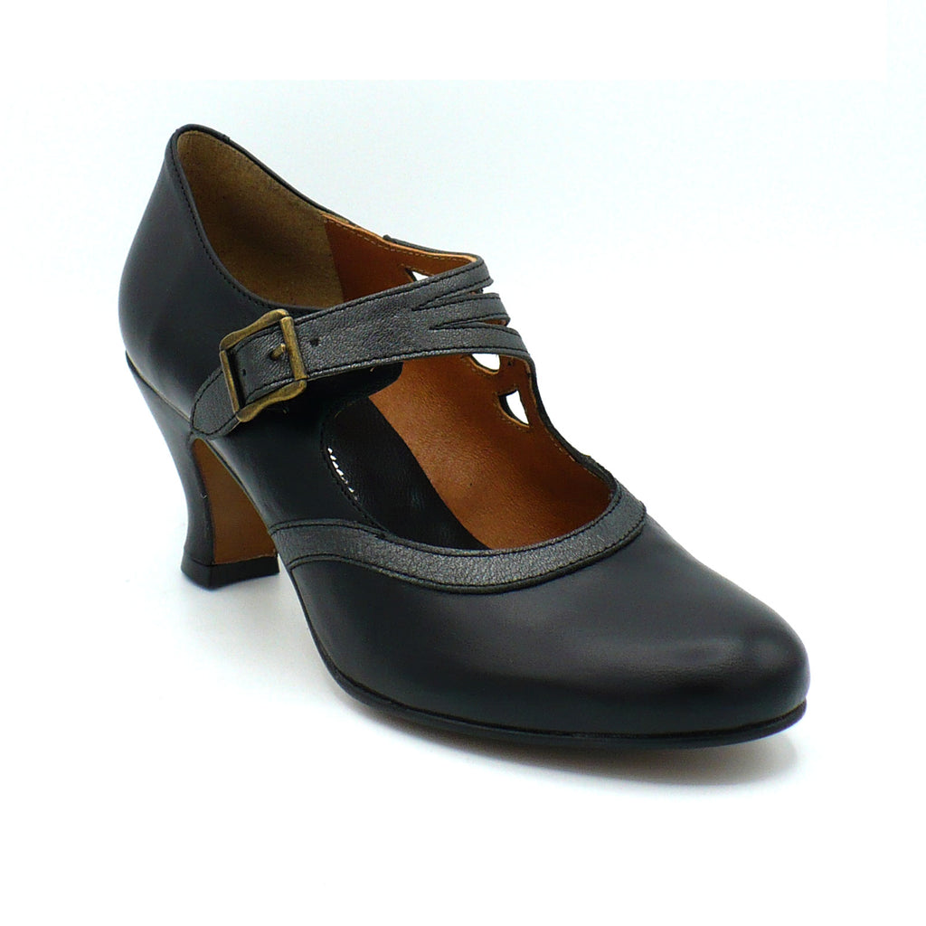 Janet – Re-Mix Vintage Shoes