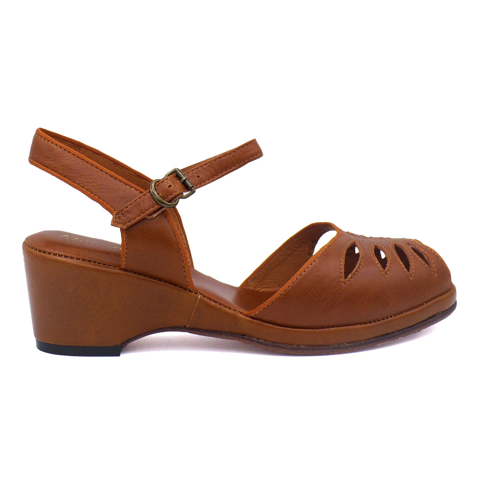 Vogue – Re-Mix Vintage Shoes